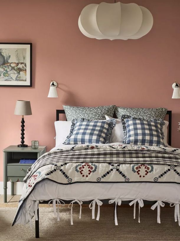 Trellis Embroidery Quilted Bedspread