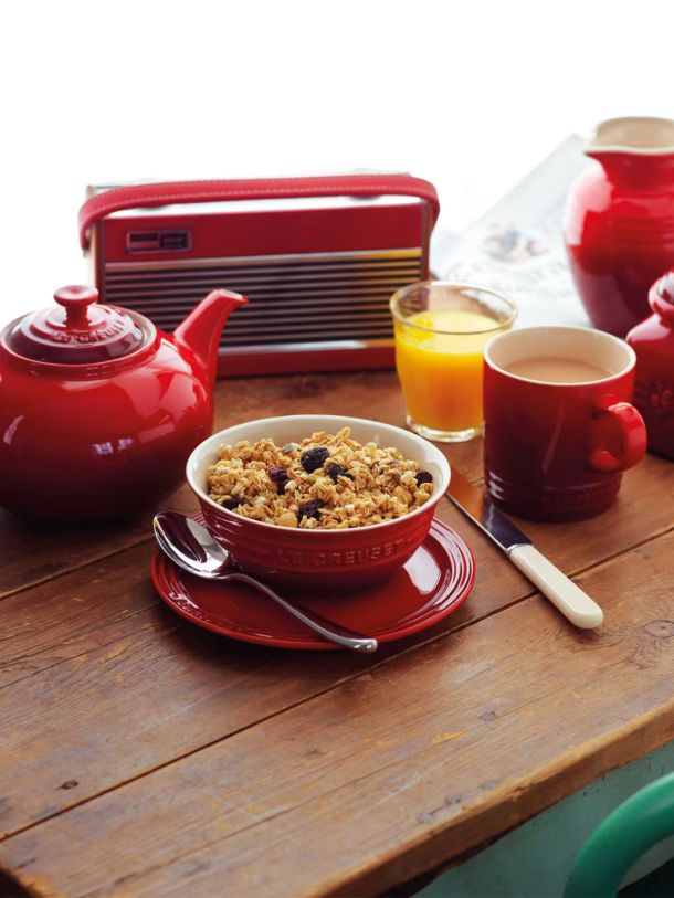 Stoneware Petite Round Casserole