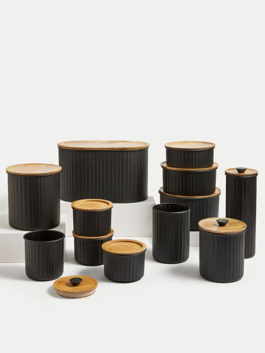 Set of 3 Ribbed Stacking Cake Tins