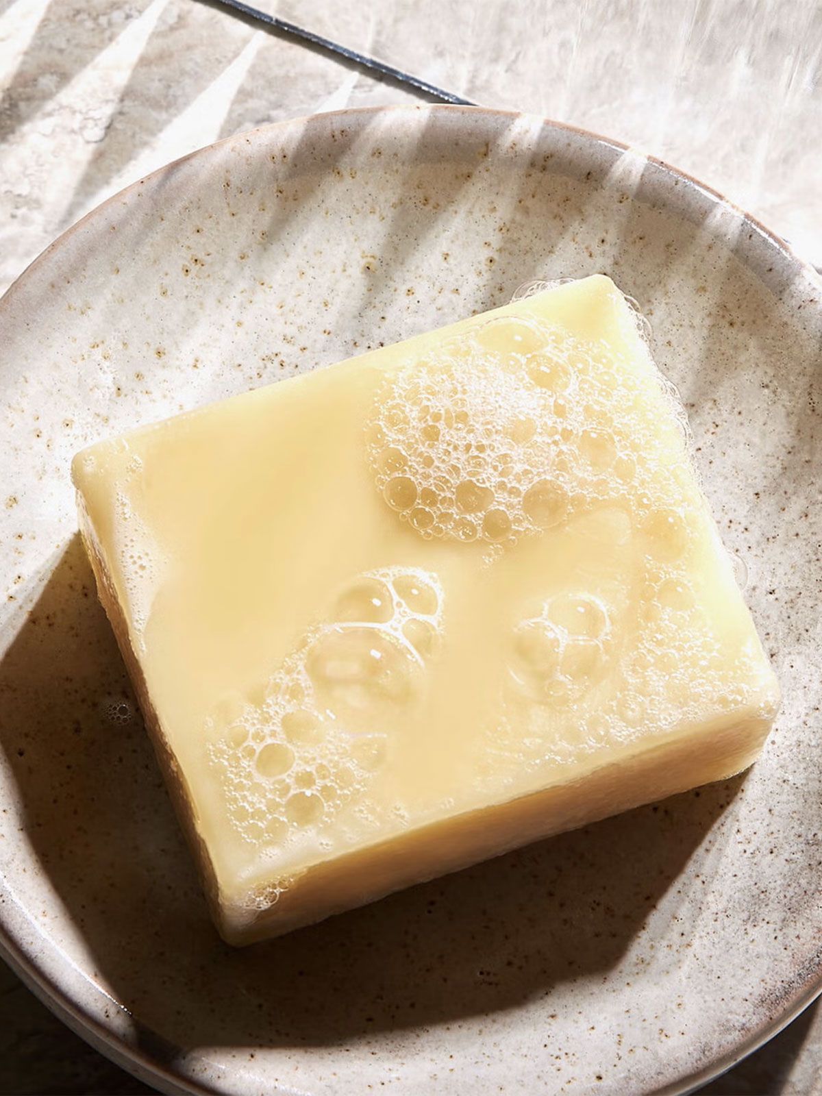 Hydrating Shampoo Bar with Aloe Vera