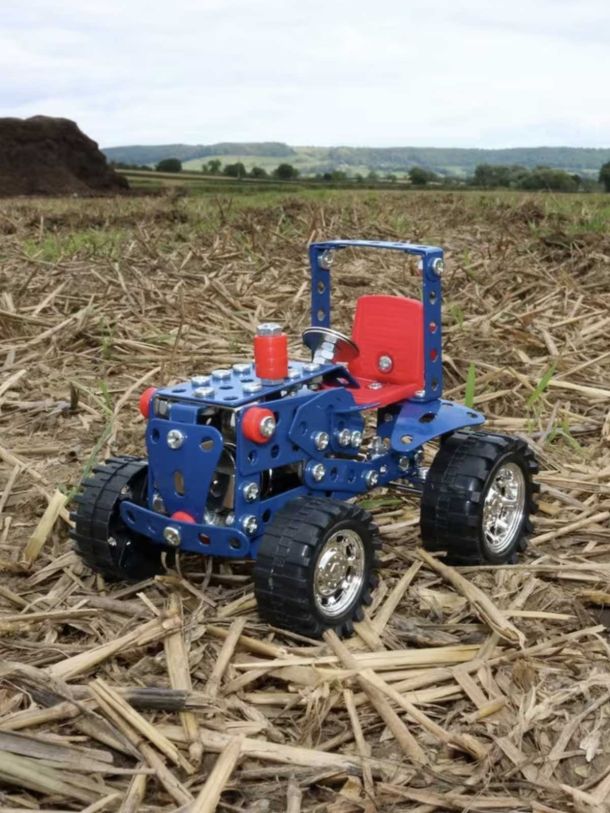 Tin Tractor in a Tin Build Kit