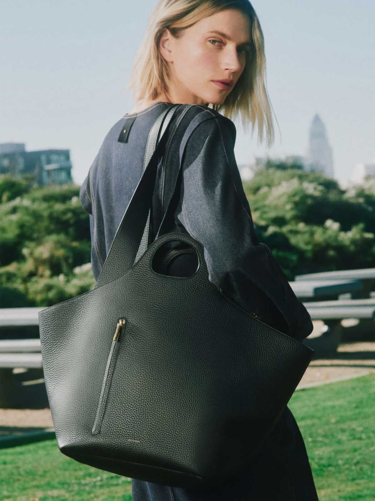 The latest Bags from Cuyana