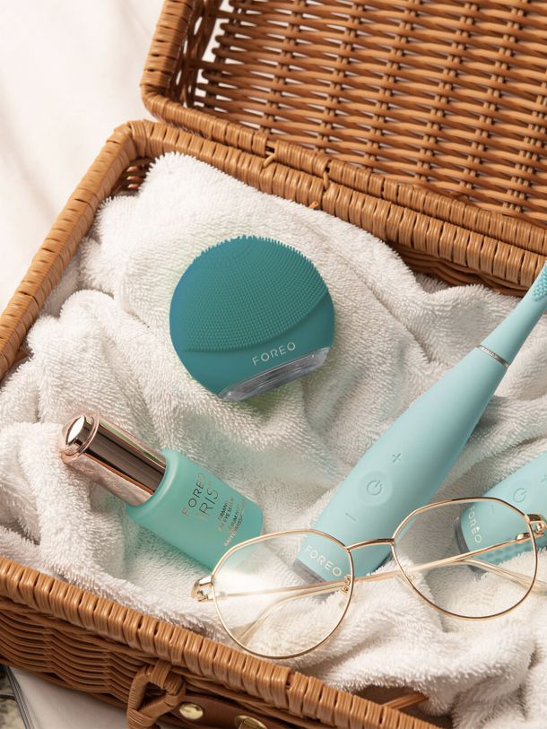 Luna 4 Go Facial Brush