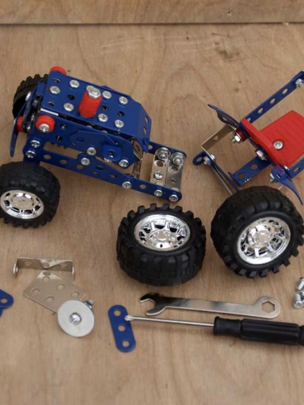 Tin Tractor in a Tin Build Kit