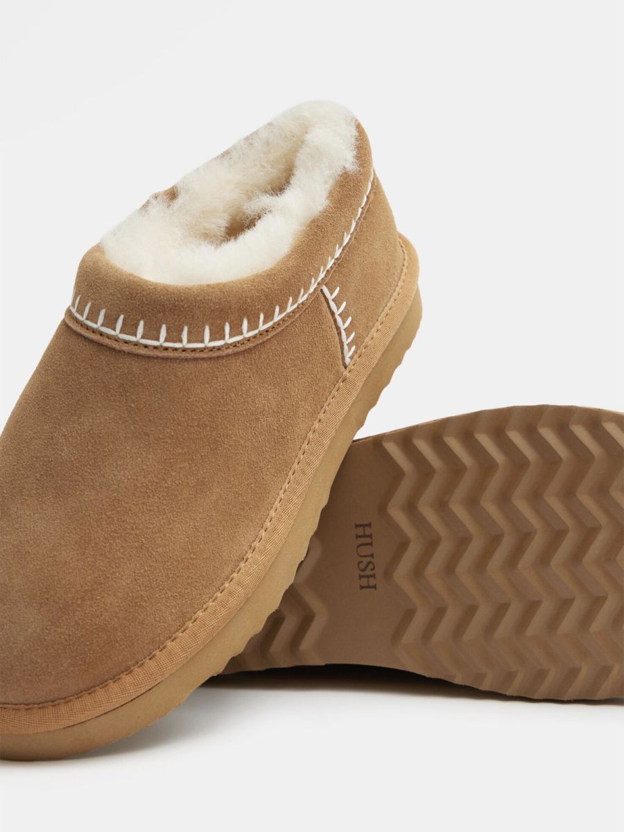 Padded Collar Sheepskin Snug Slippers