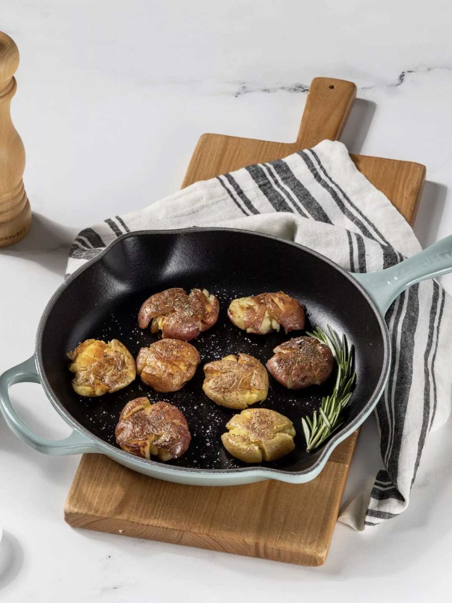 Le Creuset Cast Iron Signature Skillet